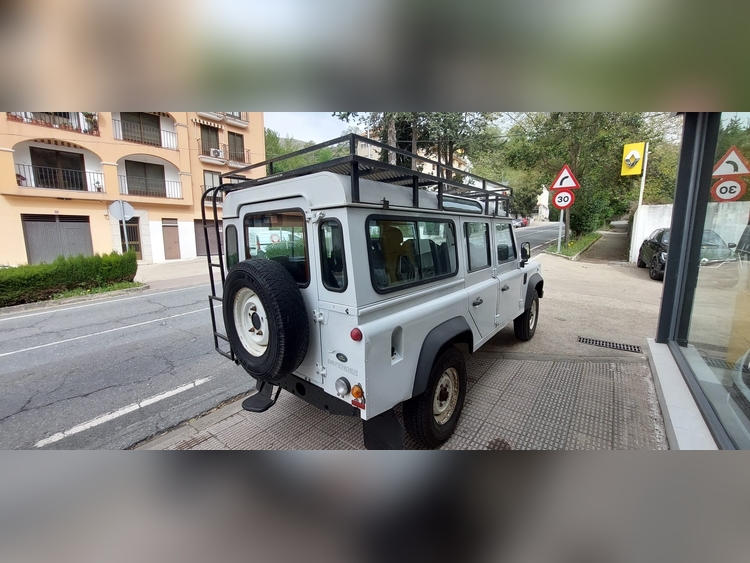 Land Rover Defender 2.2 122CV foto 8